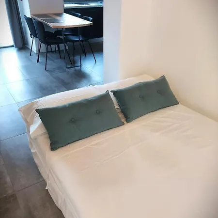 Our Happy Place - Per Il Viaggiatore Slow בית נופש מנדלו דל לאריו